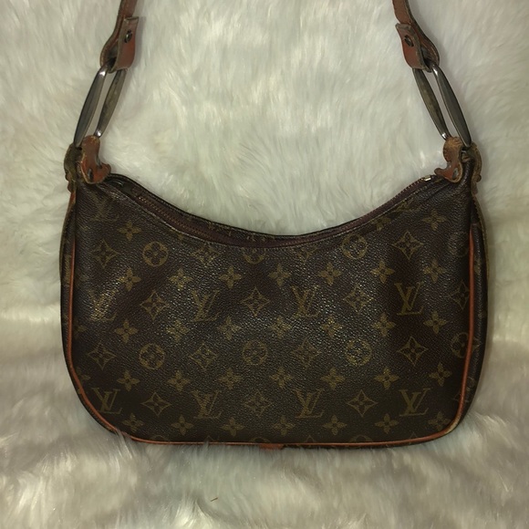 Louis Vuitton Handbags - Authentic vintage Louis Vuitton Shoulder Bag
